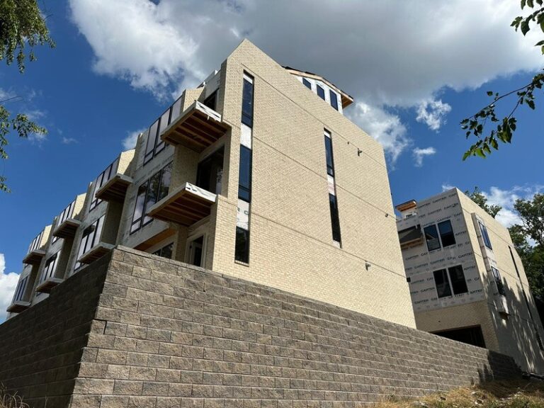Commercial building with block retaining wall